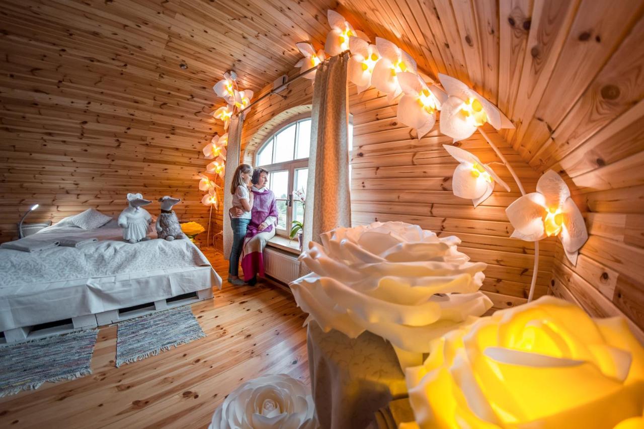 Handmade Latgola - Vairak Ka Vienkarsi "Naktsmitne" Līvāni Exterior foto