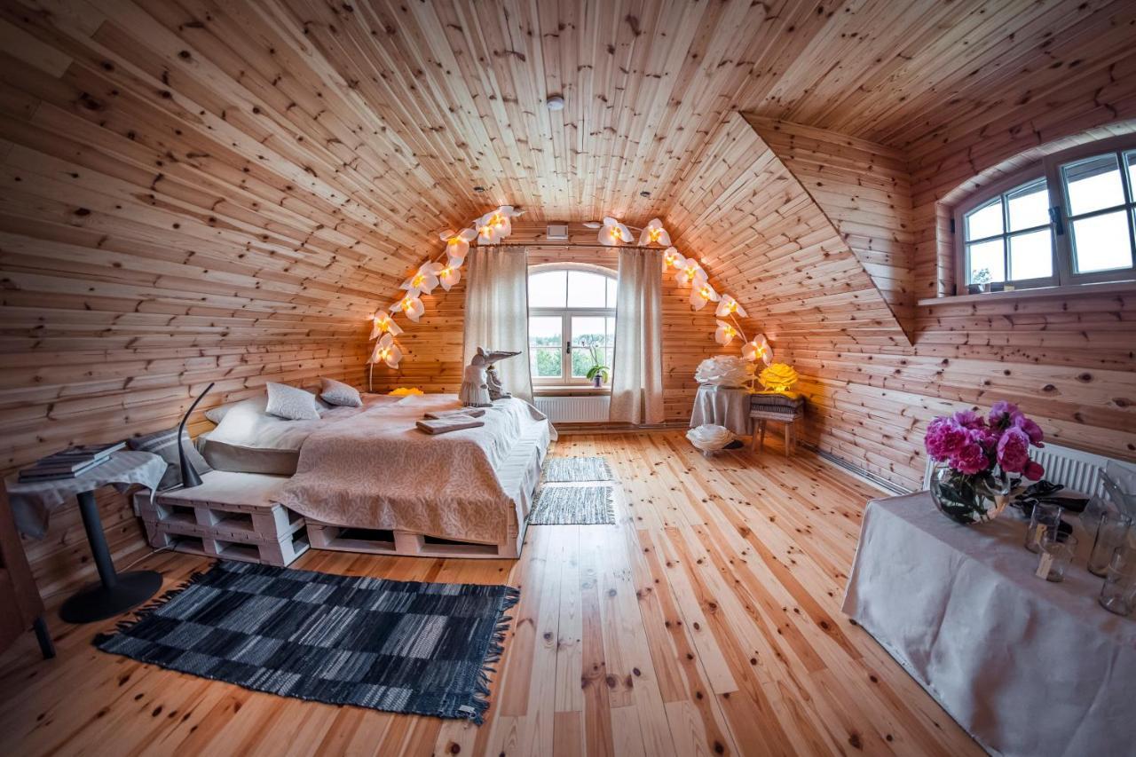 Handmade Latgola - Vairak Ka Vienkarsi "Naktsmitne" Līvāni Exterior foto